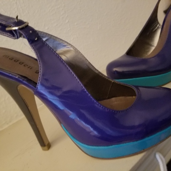 Ladies Shoes - Picture 2 of 4